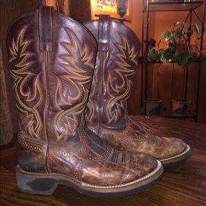 Ariat sz 6 boots!